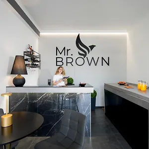 Konukevi Mr Brown And, Roma